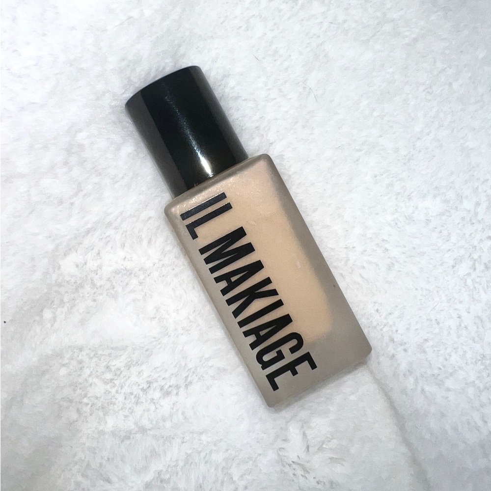 IL MAKIAGE foundation, shade 040